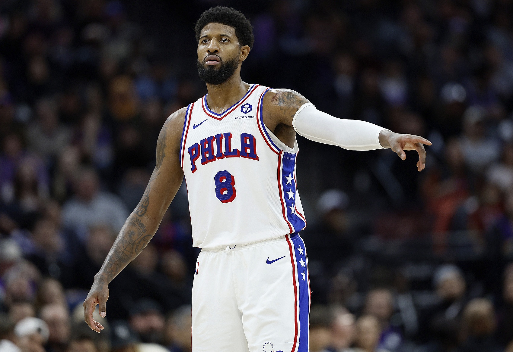 乔治:我们没有紧迫感 更衣室里的氛围跟备战一场普通比赛没区别